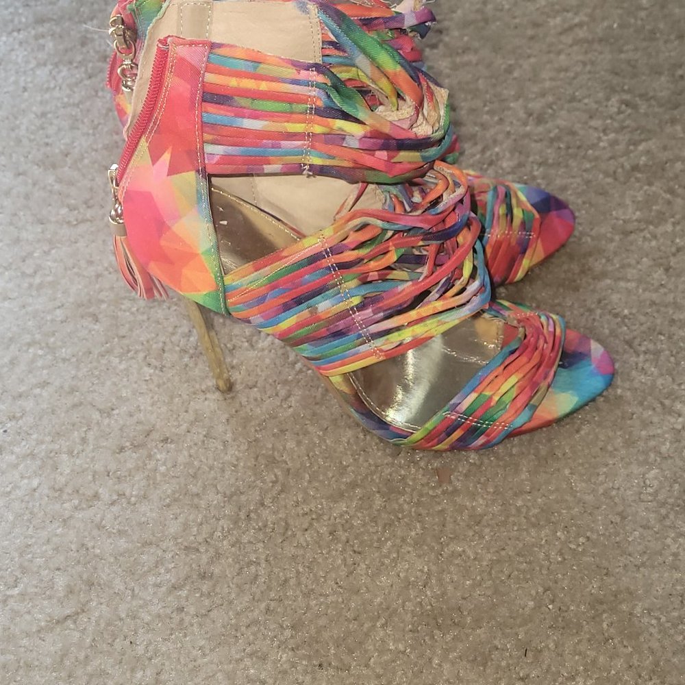 Shoe - Picture 2 of 3